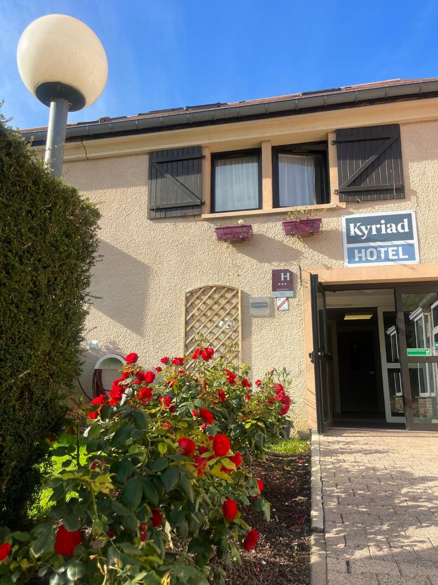 Kyriad Épernay Exterior foto